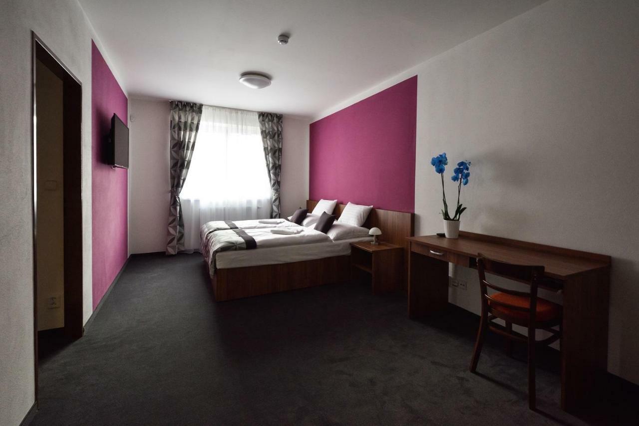 Hotel Rysavy Vémyslice エクステリア 写真